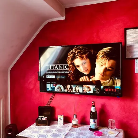 Geschaftlich Unterwegs, Top, 300mbit, Smart Tv בית אירוח *